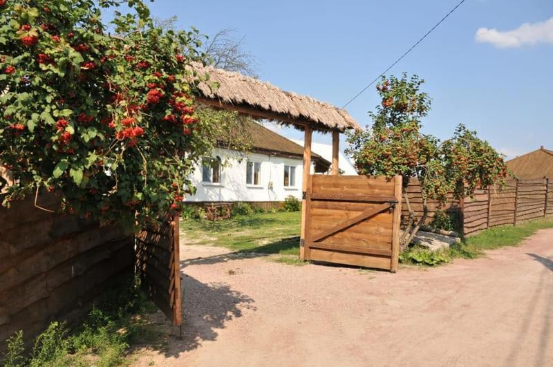 "Дальний Кордон" Hotel Moshchanytsya Exterior foto